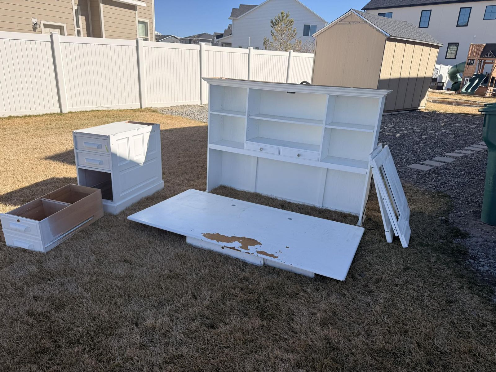 Solid wood desk (free)