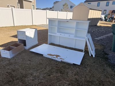 Solid wood desk (free)