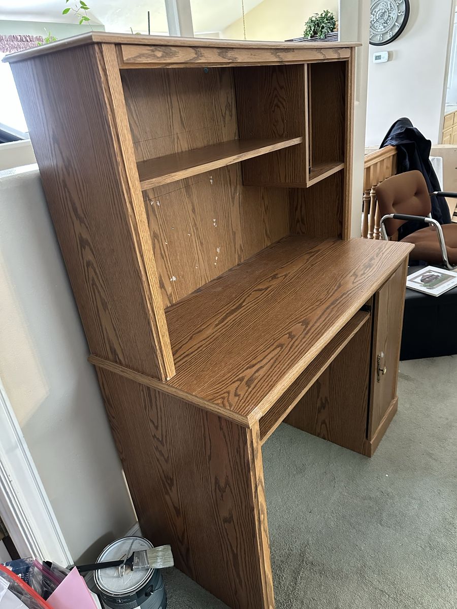 Free used desk with hutch