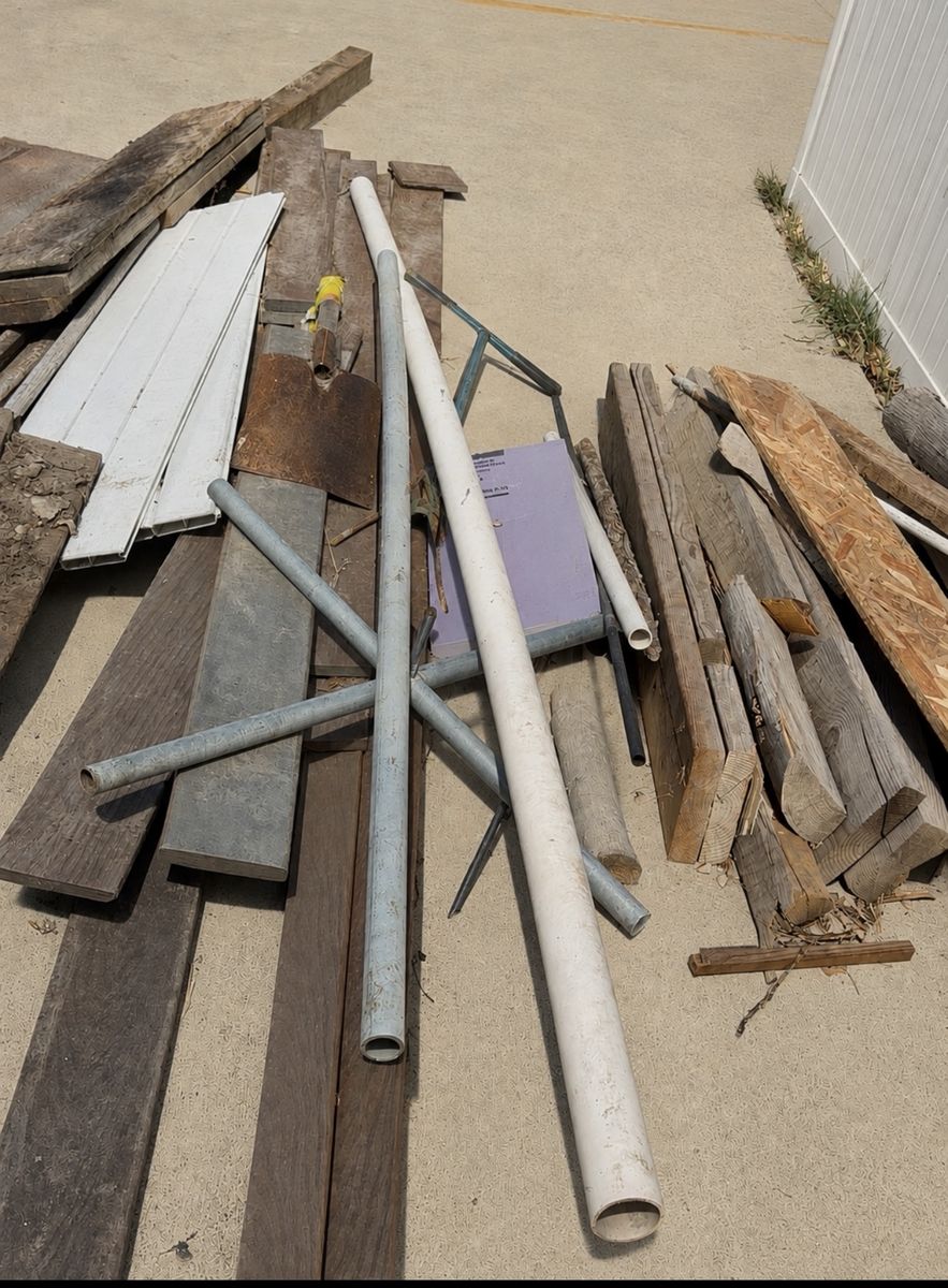 Free Trex decking fencing scraps