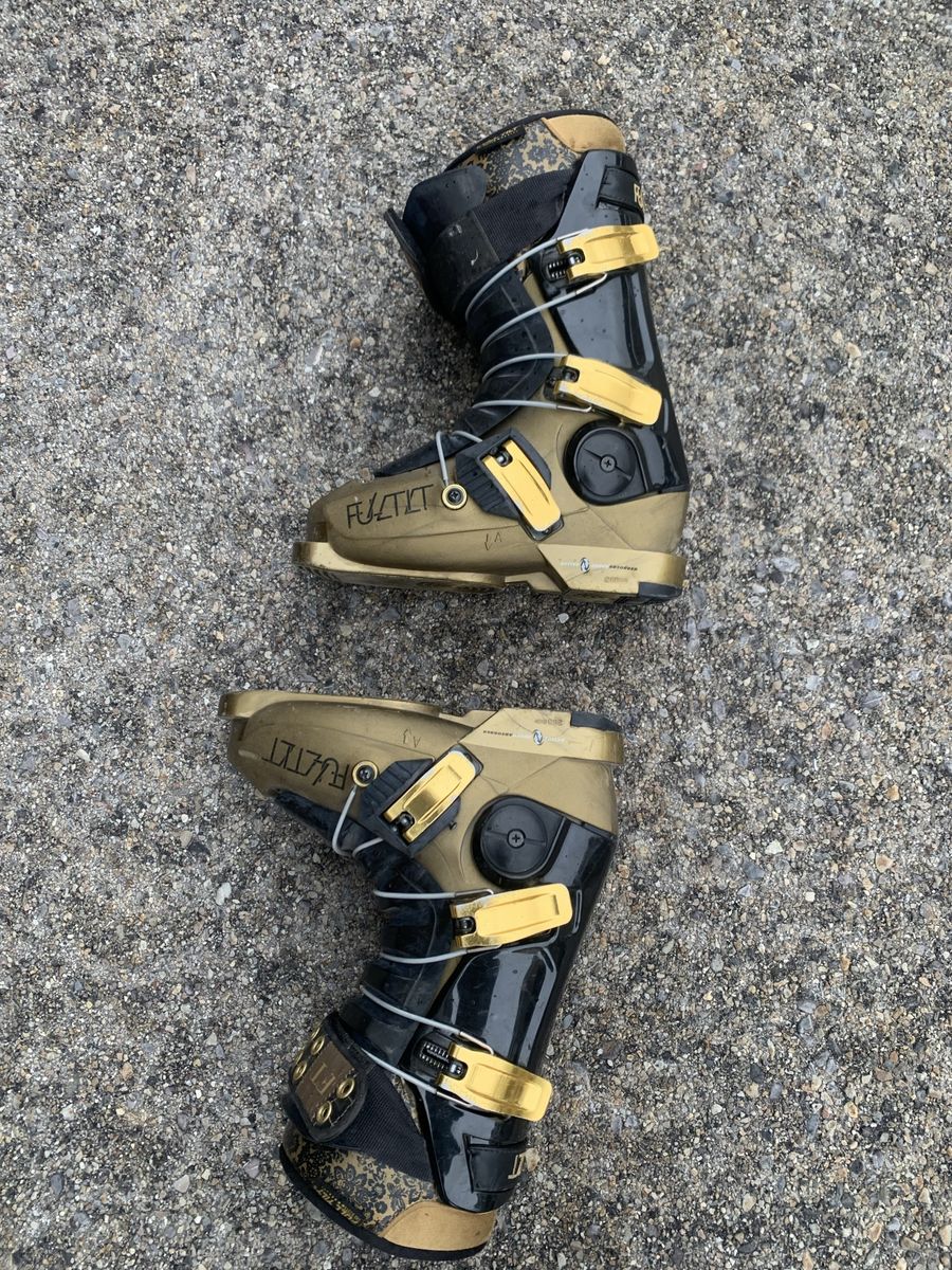Women’s ski boots sizes 23/23.5, 24, 25.5