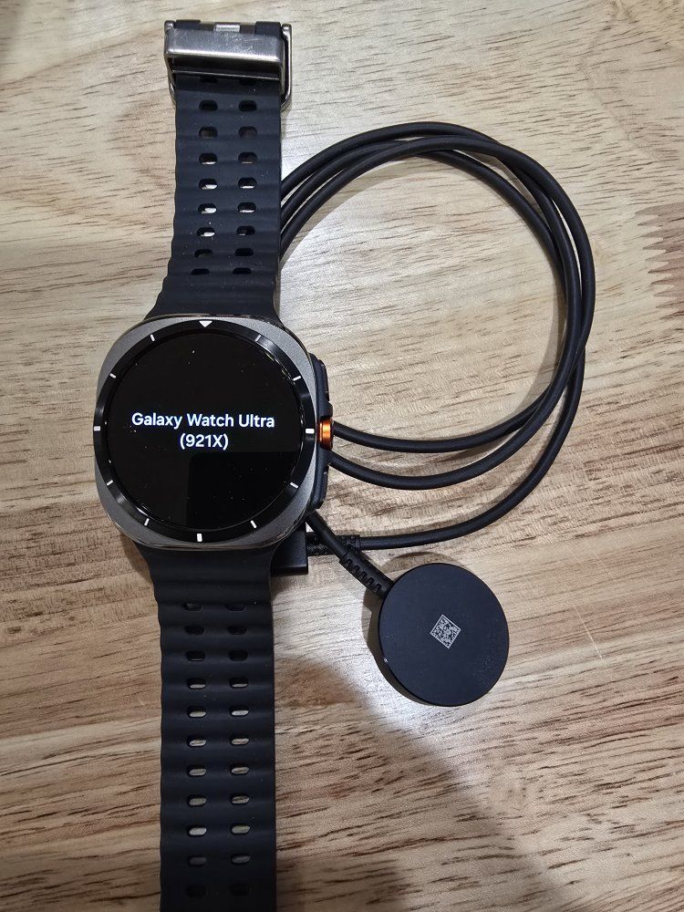 Samsung Galaxy Watch Ultra (921X) Smartwatch with Charger - Black, Excellent Condition