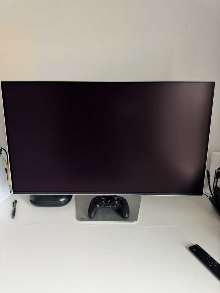 Samsung 32 Monitor Odyssey G8 OLED 4K