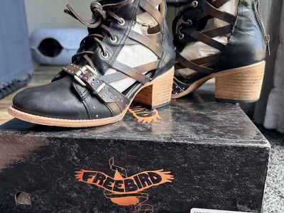 FREEBIRD by Steven Cheyenne Black Multi Leather Cutout Ankle Boots Women's Size 8 Studded 2" Heel