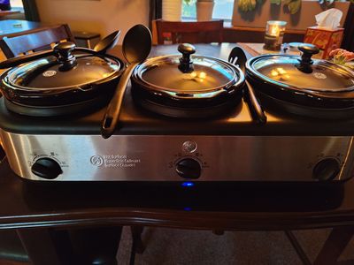 GE Three Pot Slow Cooker & Food Warmer
