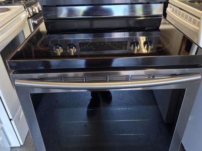 Samsung Black stainless electric stove