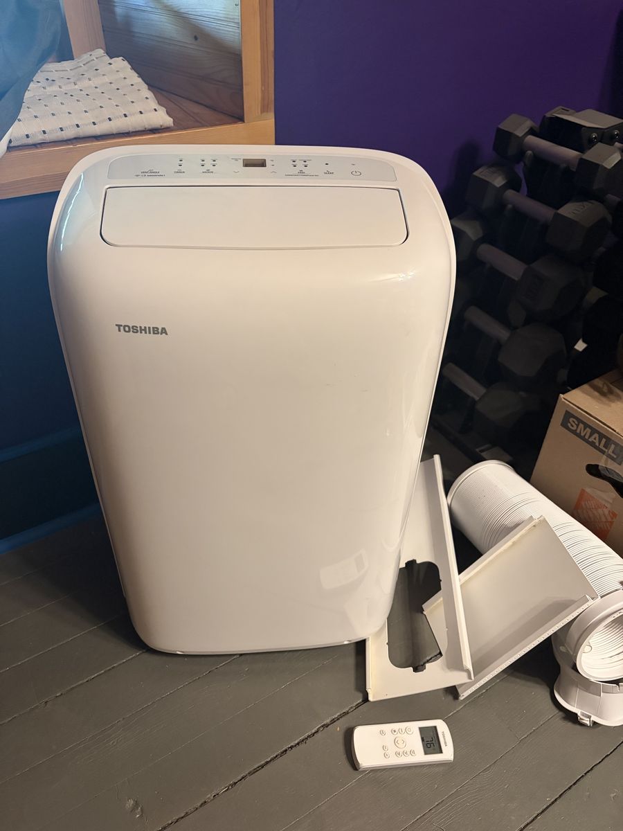 Toshiba Portable Air Conditioner ac with Remote Control - Cool, Fan, Dehumidifier Modes 12000 BTUs