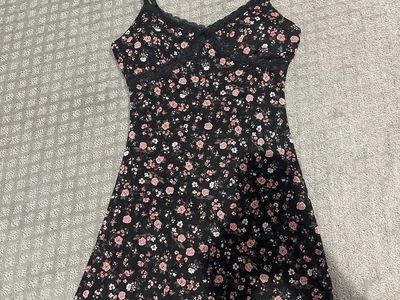 No Boundaries Black Floral Lace Trim Cami Dress - Size S (3-5) - Sleeveless Mini Dress