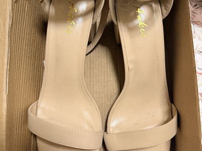 Ankleia Nude Ankle Strap Block Heel Sandals - Women's Size 8.5, 2.5" Heel