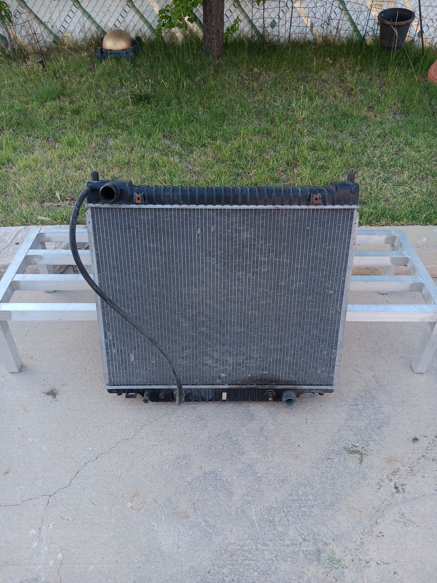 1998  ford van  F250 Radiator