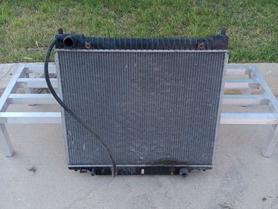 1998 ford van F250 Radiator