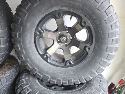 jeep wheels and tires