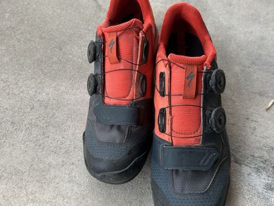 Specialized 2FD Cycling Shoes - Red/Black Clip-In - Size 43 (Men's 9.5)