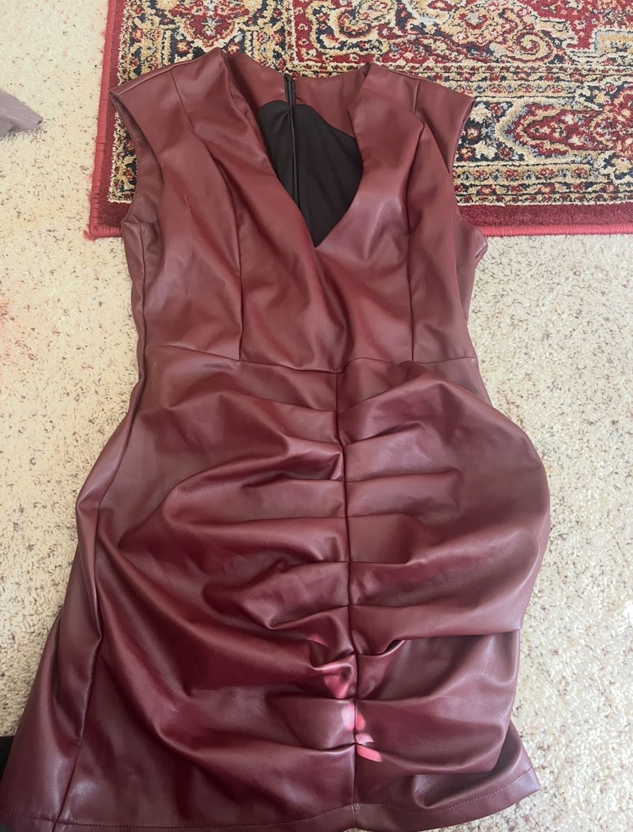 Micas Women's Burgundy Faux Leather Size large