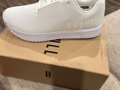 NO BULL MENS SIZE 11