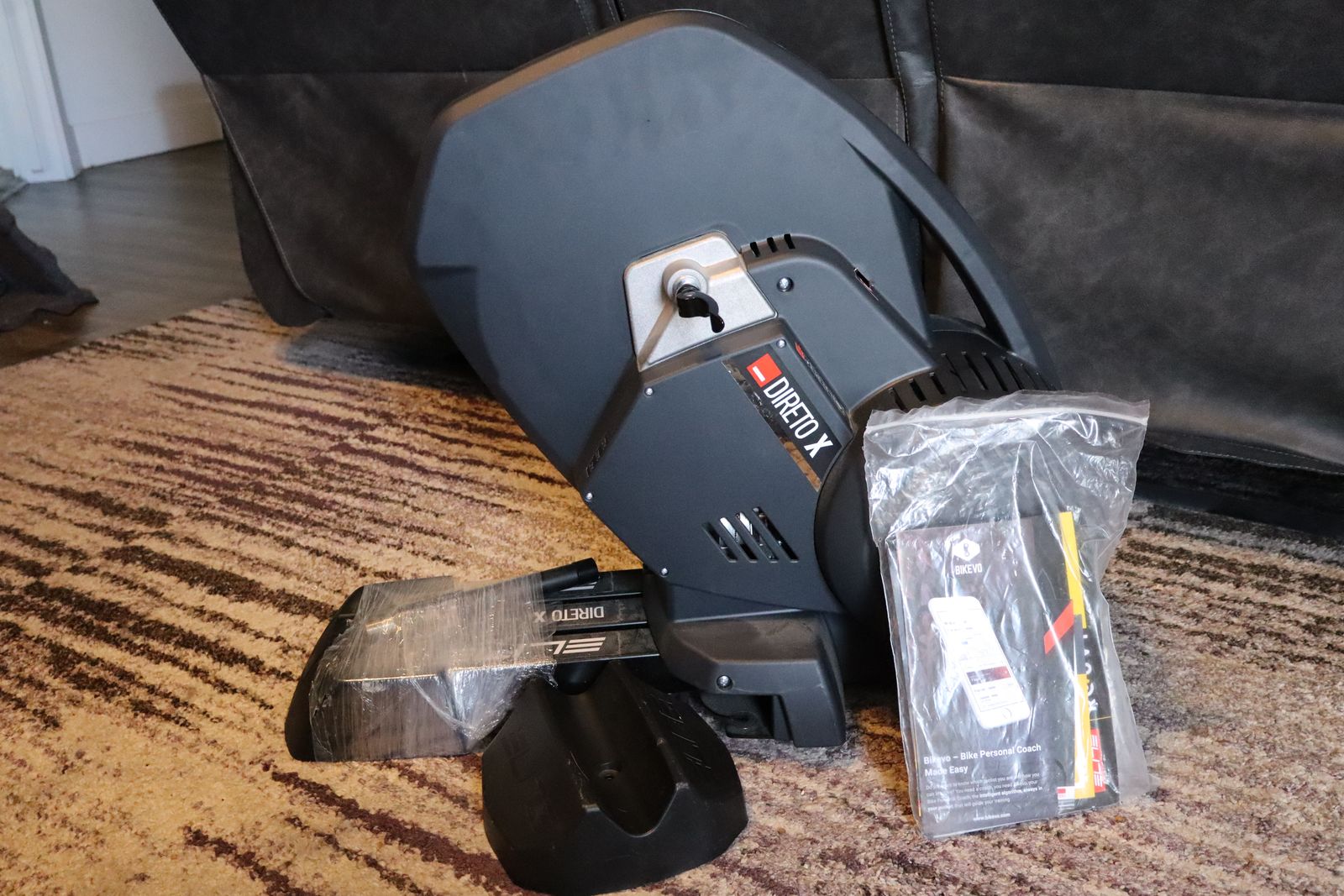 Elite Direto X Interactive Smart Bike Trainer Bundle – With Cassette & Riser