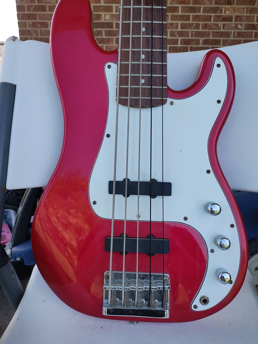 Squire five string bass