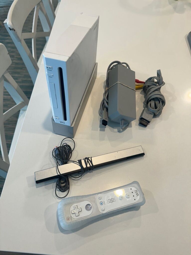 Nintendo Wii Complete (Like New)