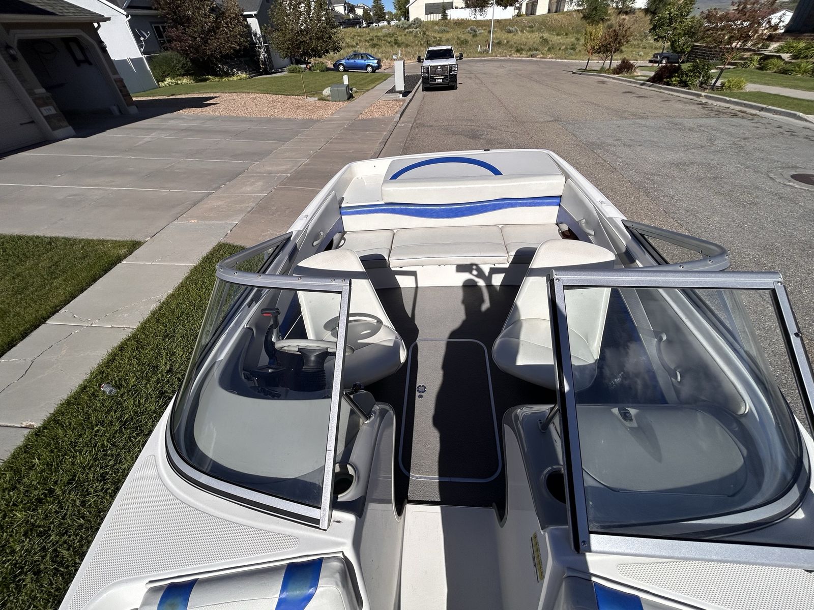 Main image 6