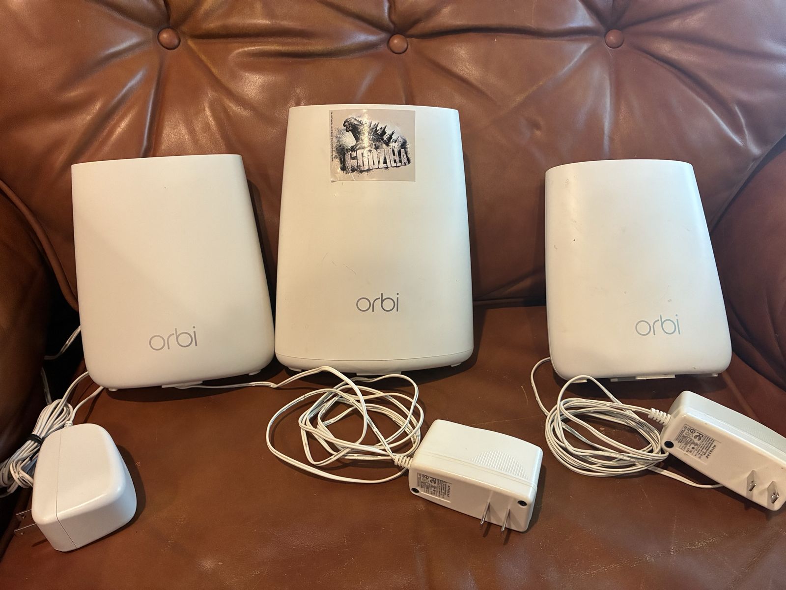 Netgear Orbi RBR40 Whole Home AC2200 Tri-Band WiFi Router System with 2 Satellites