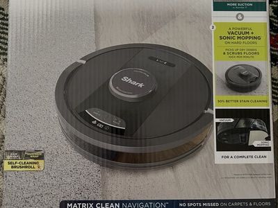 Shark IQ 2-in-1 Robot Vacuum & Sonic Mopping with Matrix Clean Navigation