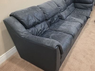 Leather Sectional Sofa - Large, Pre-owned, Comfortable Seating