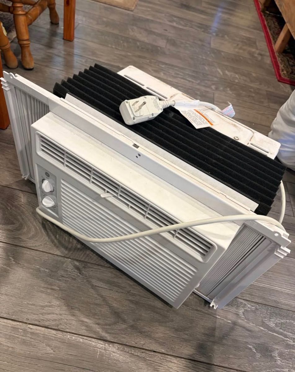 In window AC