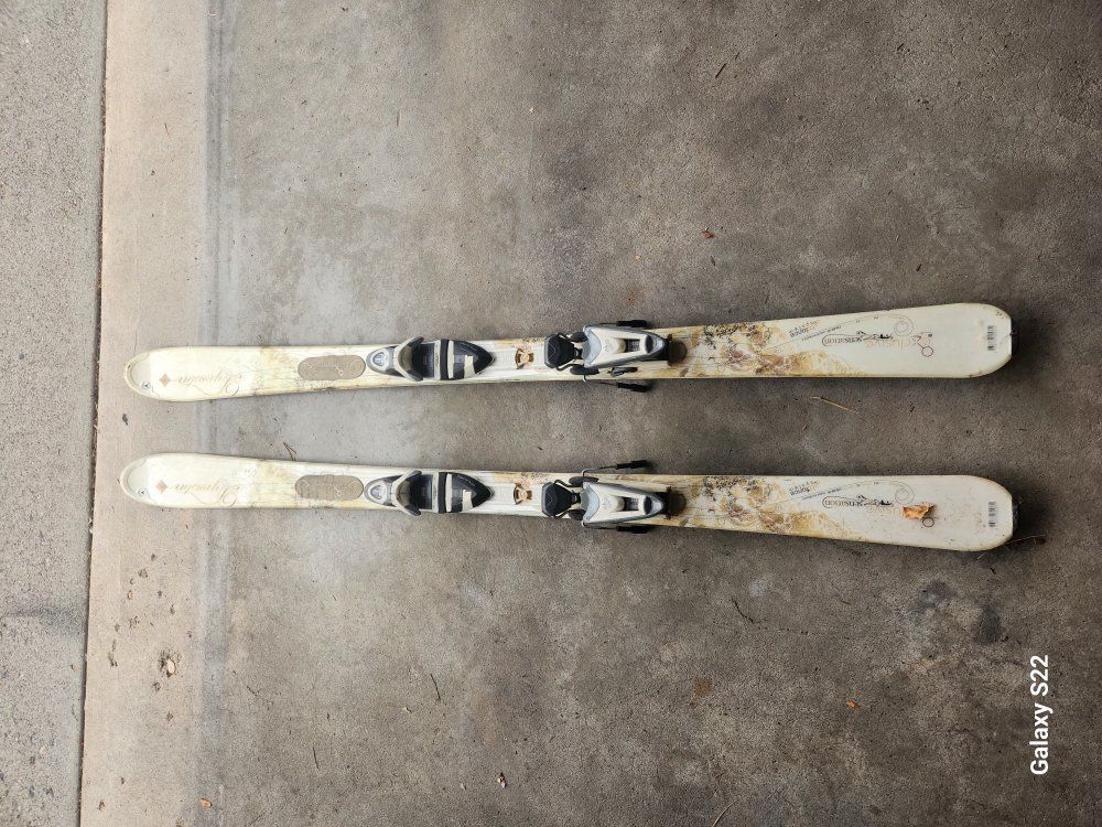 Dynastar Exclusive Sensation 153 cm Skis + Binding