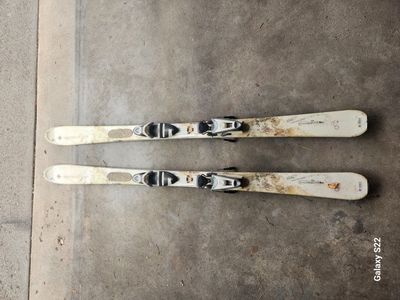 Dynastar Exclusive Sensation 153 cm Skis + Binding