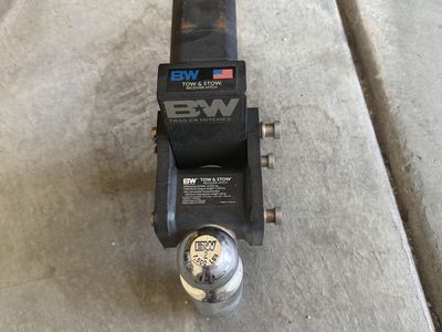 B&W Stow & Go Trailer Hitch