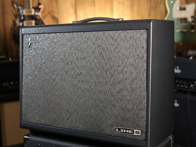 250-WATT POWER CAB 112 PLUS FROM LINE 6 guitar amp