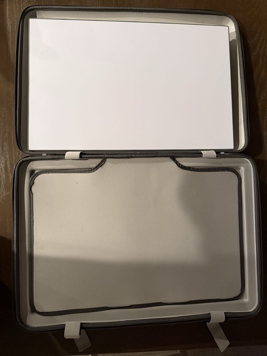 Starlink V4 Standard Kit + Carrying Case