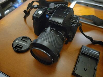 Konica Minolta Maxxum 5D 6MP CCD DSLR Camera + Tam