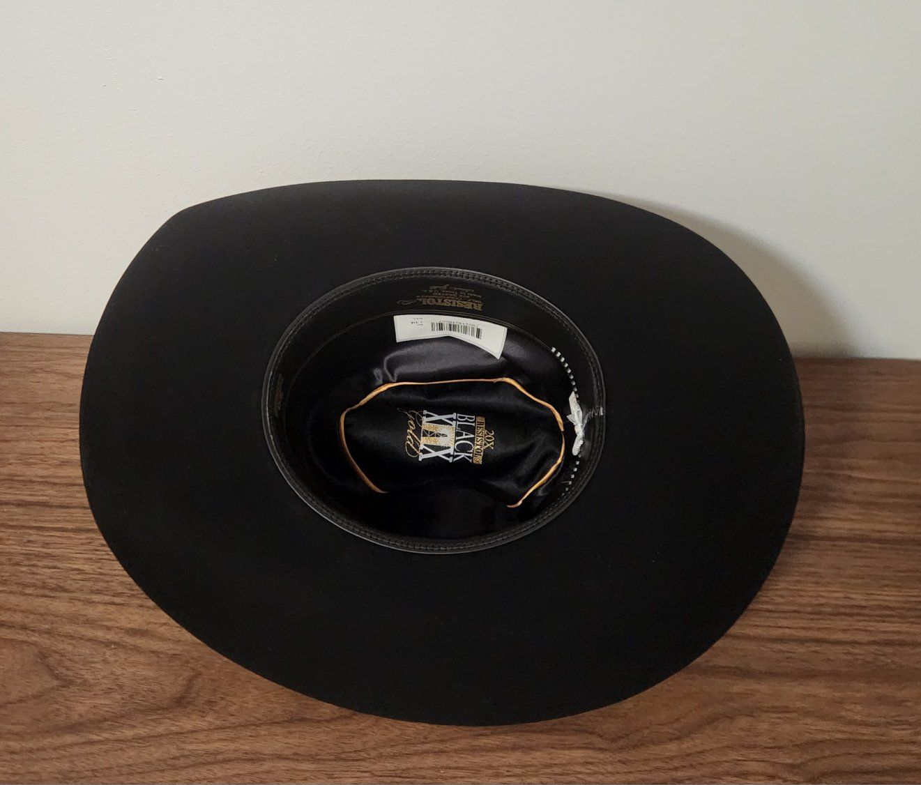 Main image 4
