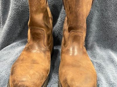 SLIP ON SAFETY BOOTS