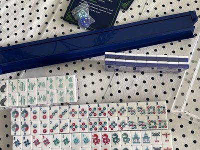 Mahjong set