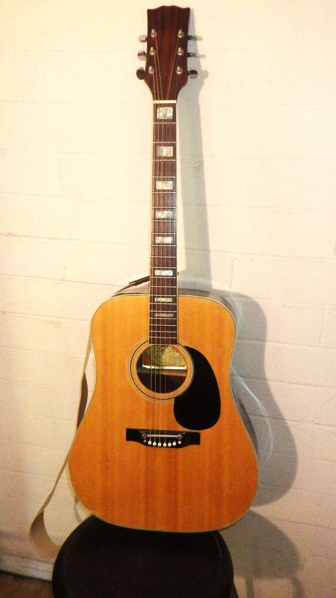 LA PRIMERA L-20 GUITAR
