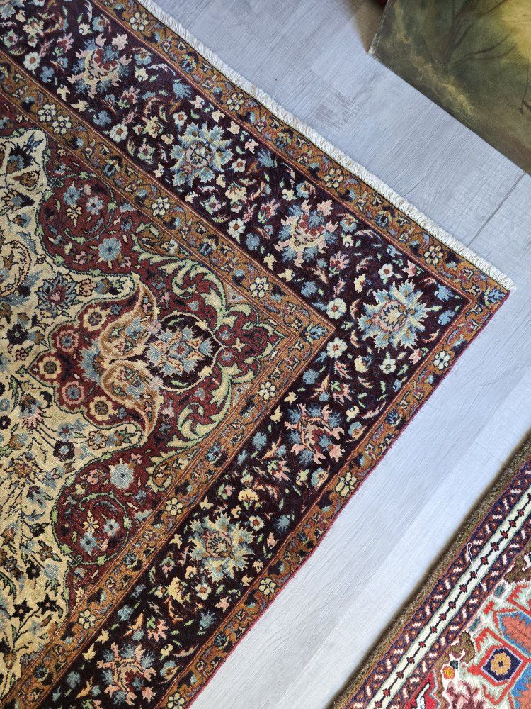 Main image 6
