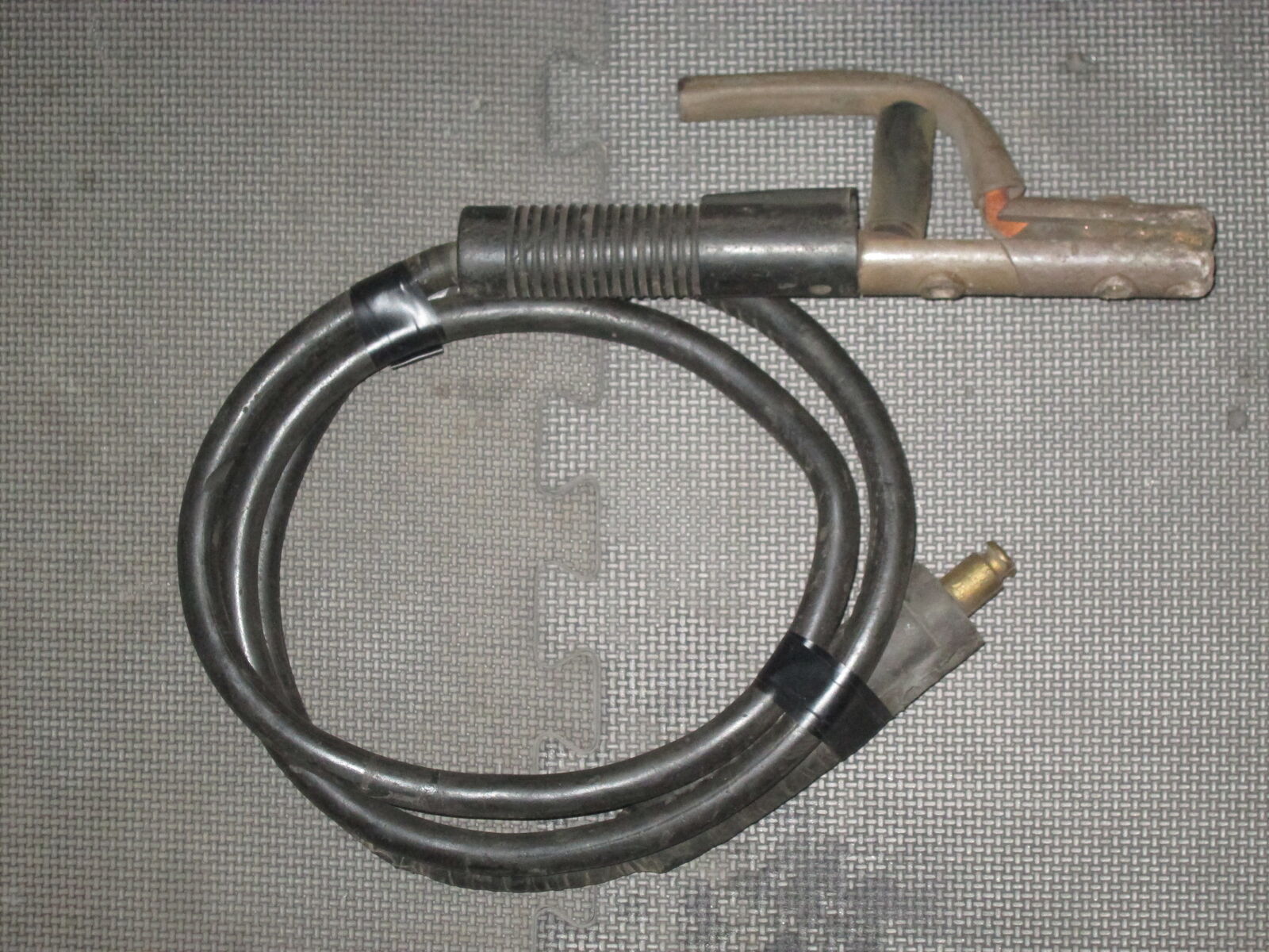 ELECTRODE HOLDER