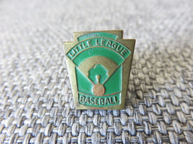1950'S LITTLE LEAGUE ENAMEL PIN