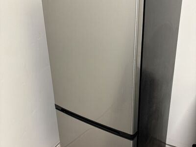Avanti 10cu Ft Fridge / Freezer