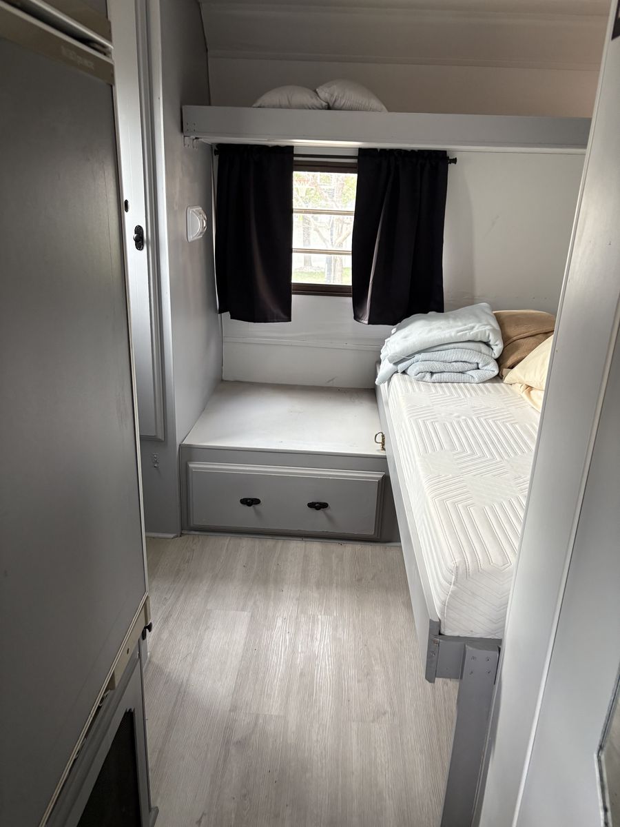 88 Kit Companion Trailer, 22'