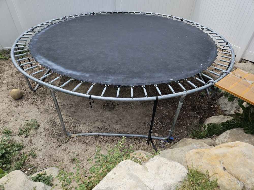 Trampoline - 12 foot - free