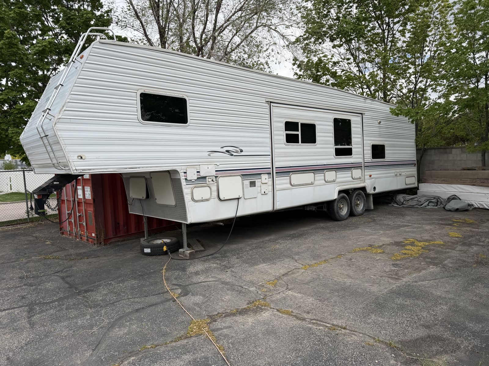 2001 Forest River 37ft Toy Hauler Fifth Wheel Trailer - Sleeps 6, 4000W Generator
