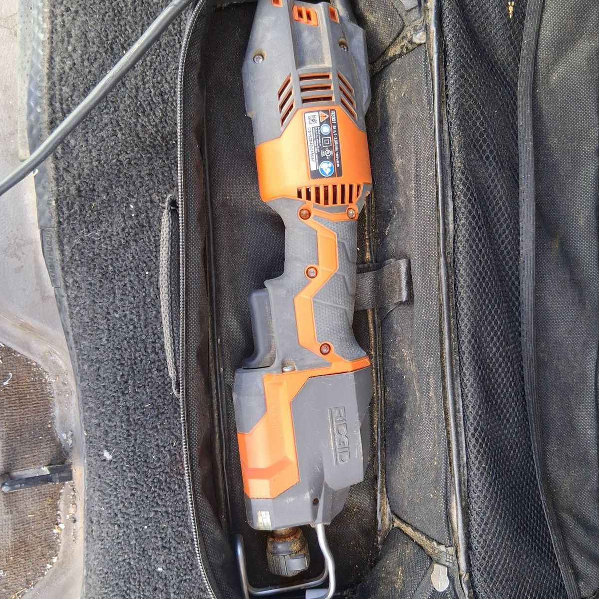 RIDGID R3031 6A Variable Speed Oscillating Multi-Tool with Case