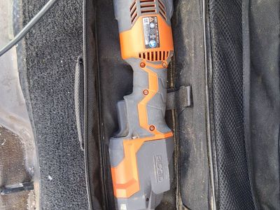 RIDGID R3031 6A Variable Speed Oscillating Multi-Tool with Case