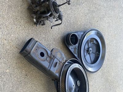 Jeep CJ7 carburetor and air cleaner