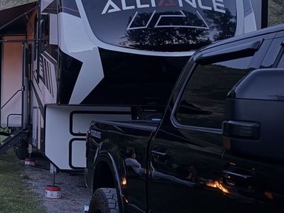 2021 Alliance Valor 40V13 Toy Hauler LIKE NEW