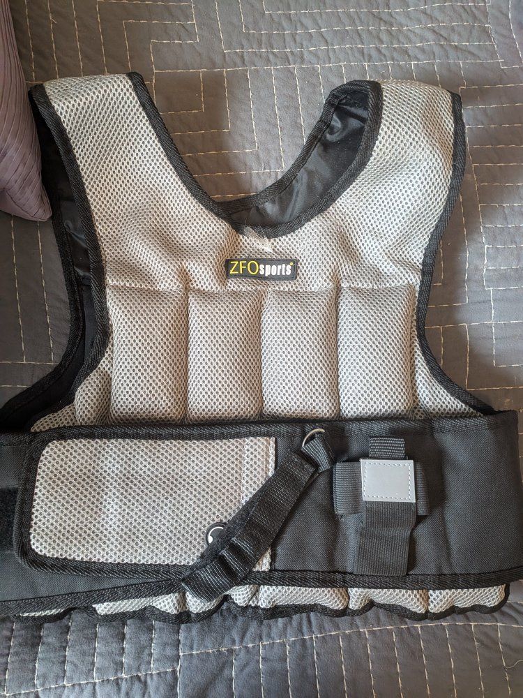 ZFOsports Adjustable Weighted Vest 20lb Gray/Black Exercise Fitness Strength Training
