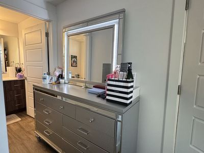 I sell alcove set